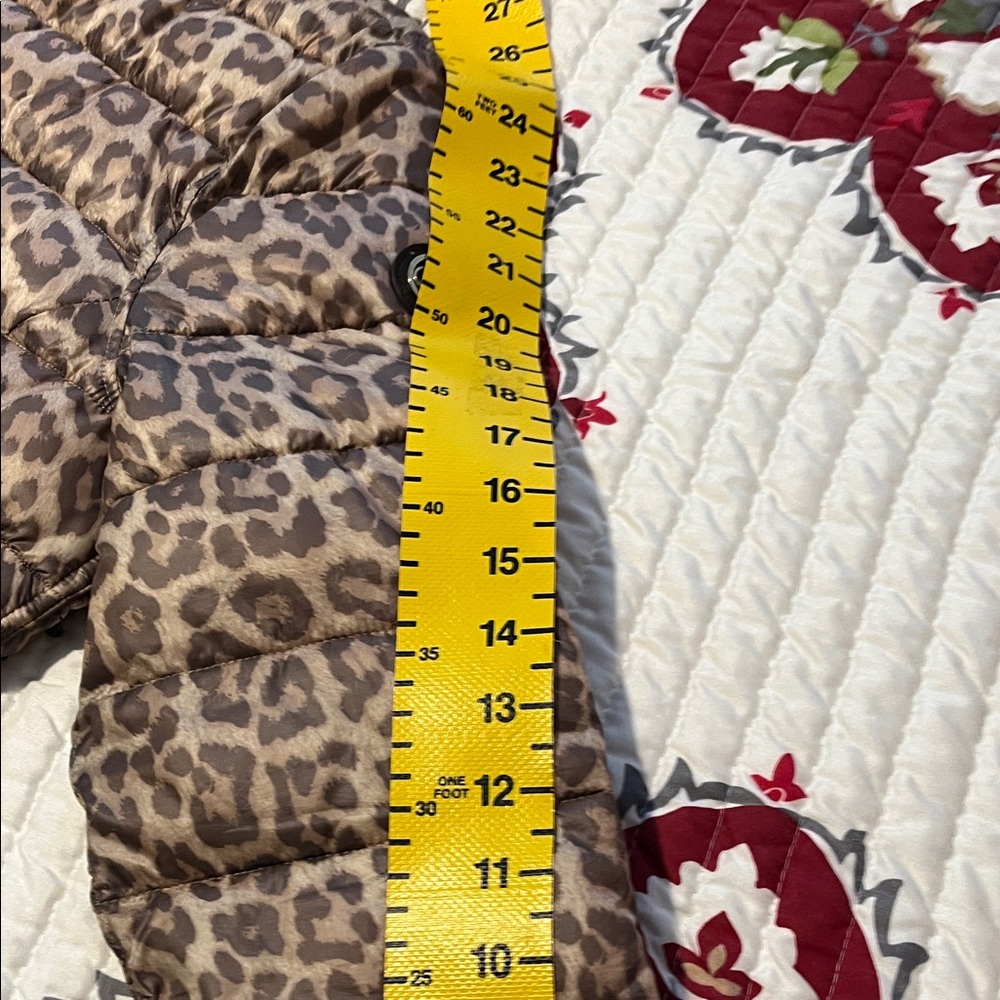 Calvin Klein Leopard Print Puffer Jacket - Picture 7 of 12